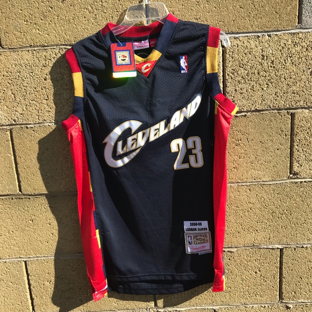 ❌SOLD❌Cleveland cavaliers lebron james jersey